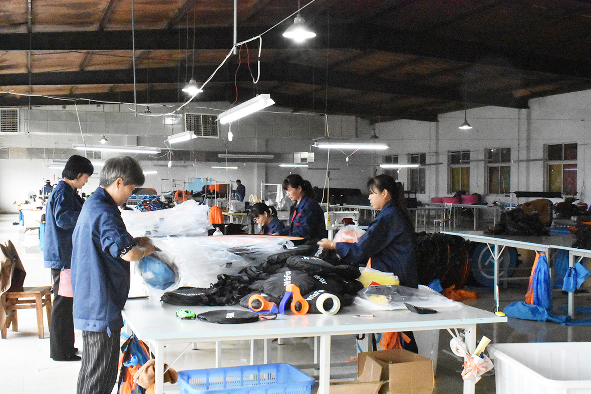 SHAOXING SHANGYU ENZE PHOTOGRAPHIC EQUIPMENT CO.,LTD. 工場生産ライン